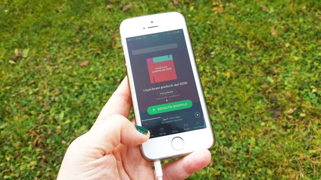iphone screenshot spotify